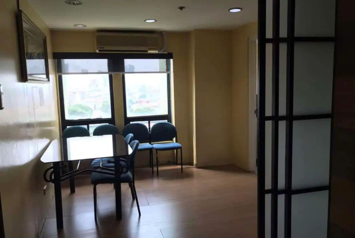 100sqm Office Unit for sale | Makati City_01